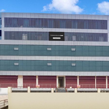 Townhouse Oak Sarusajai Stadium Dispur Extérieur photo