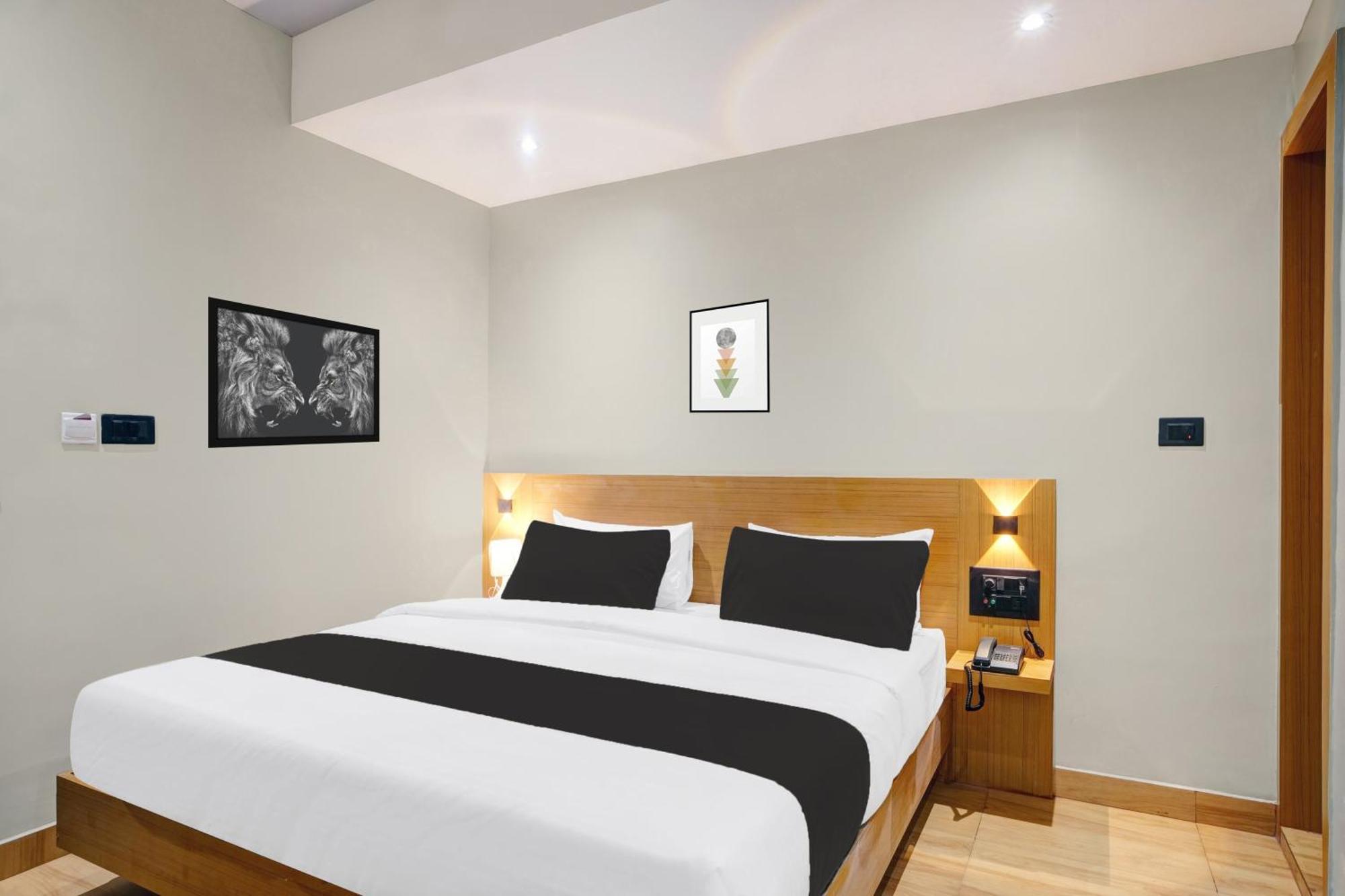 Townhouse Oak Sarusajai Stadium Dispur Extérieur photo