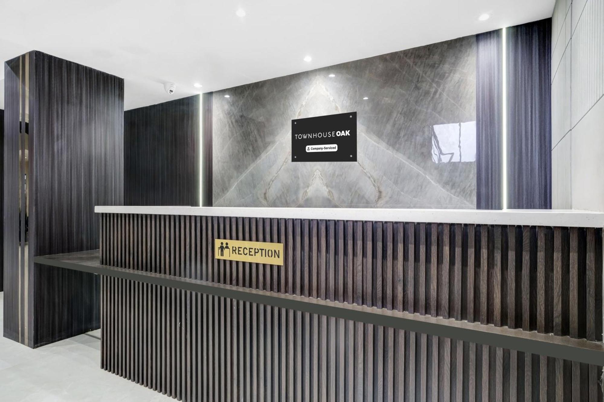 Super Townhouse Oak Sarusajai Stadium Dispur Extérieur photo