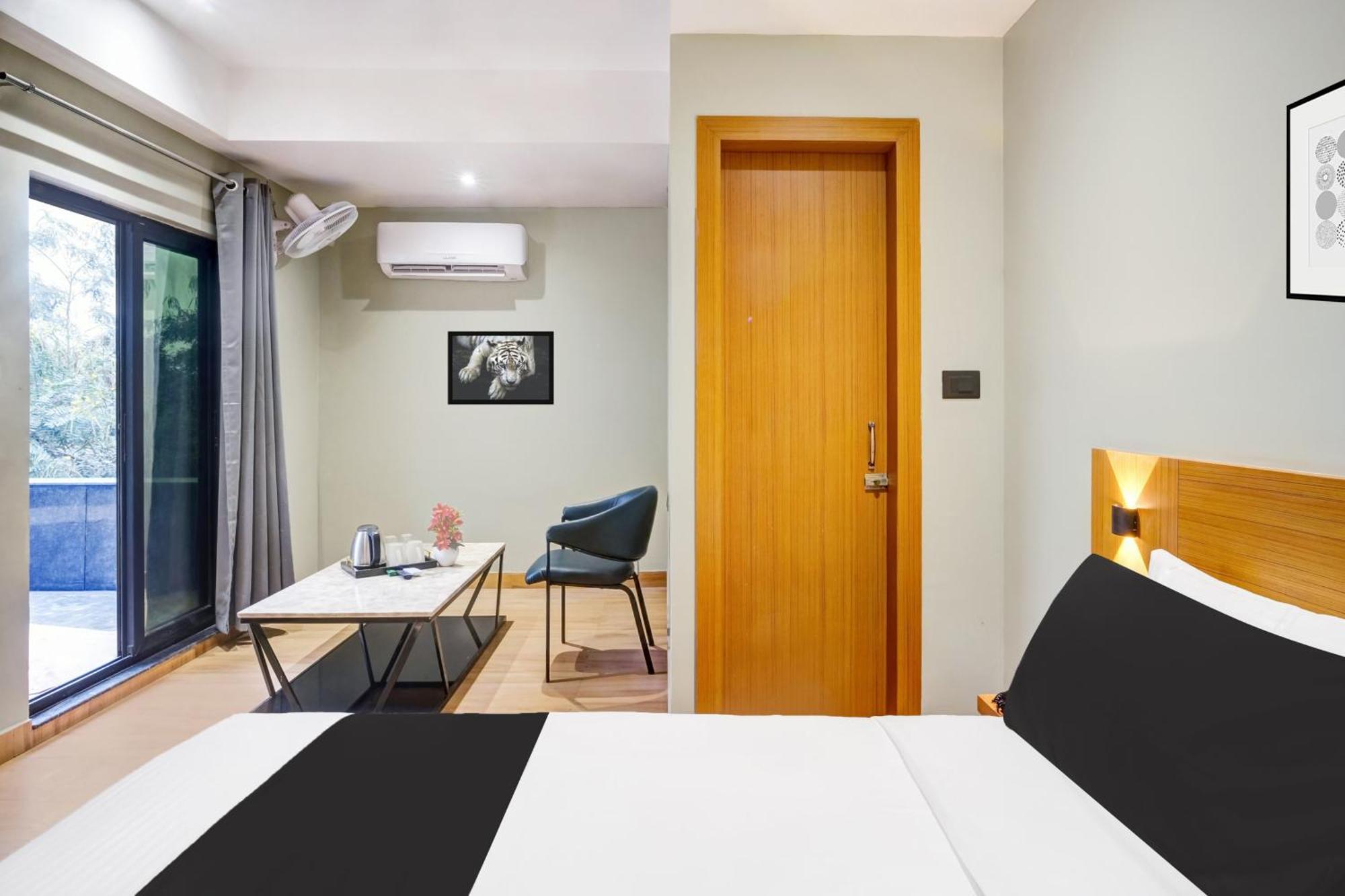Townhouse Oak Sarusajai Stadium Dispur Extérieur photo