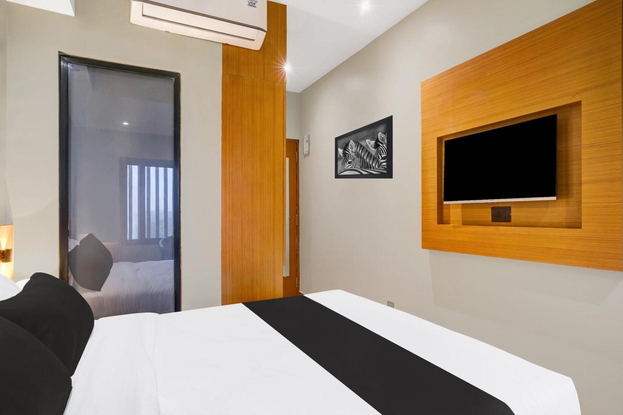 Townhouse Oak Sarusajai Stadium Dispur Extérieur photo