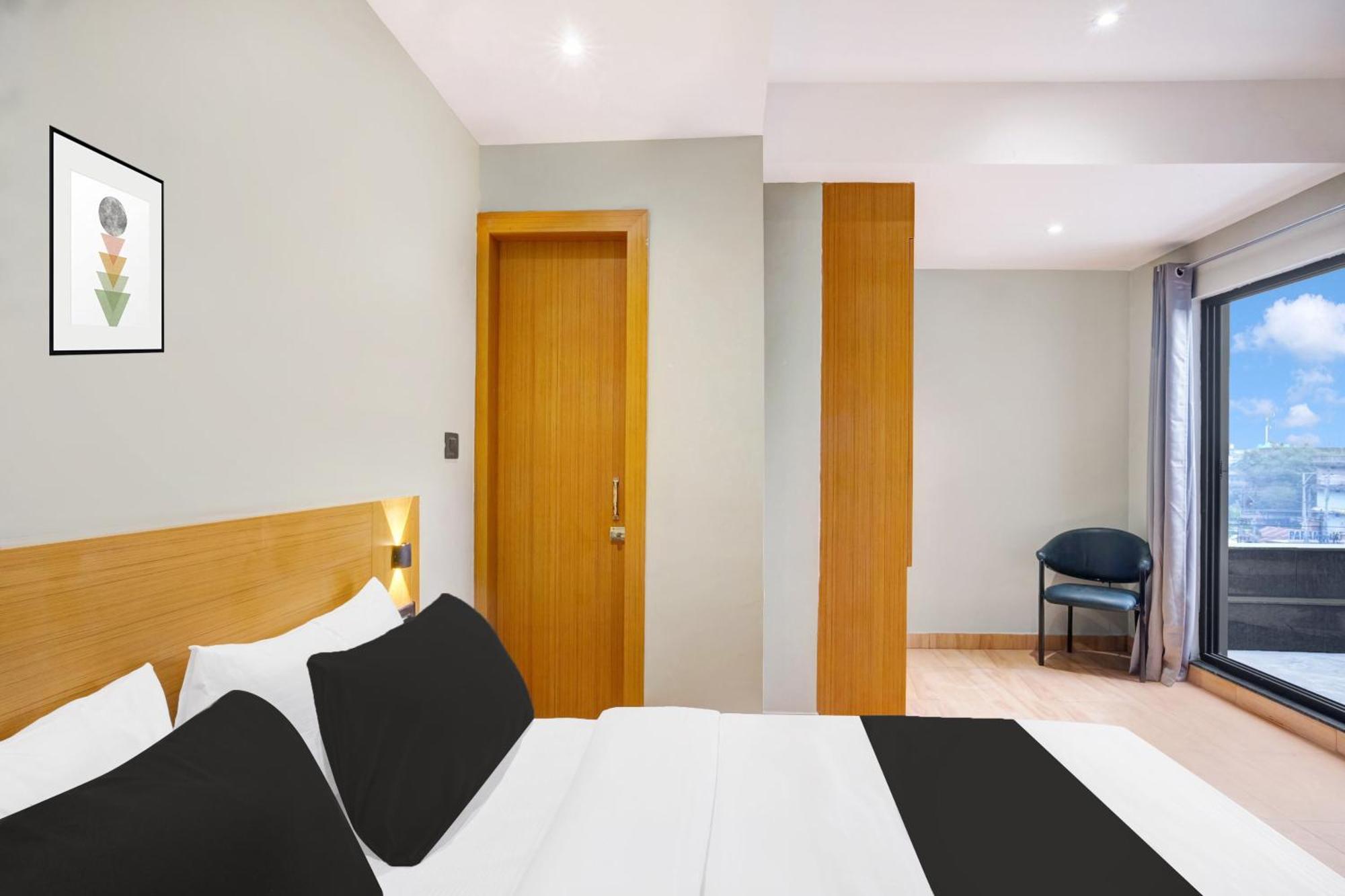 Townhouse Oak Sarusajai Stadium Dispur Extérieur photo
