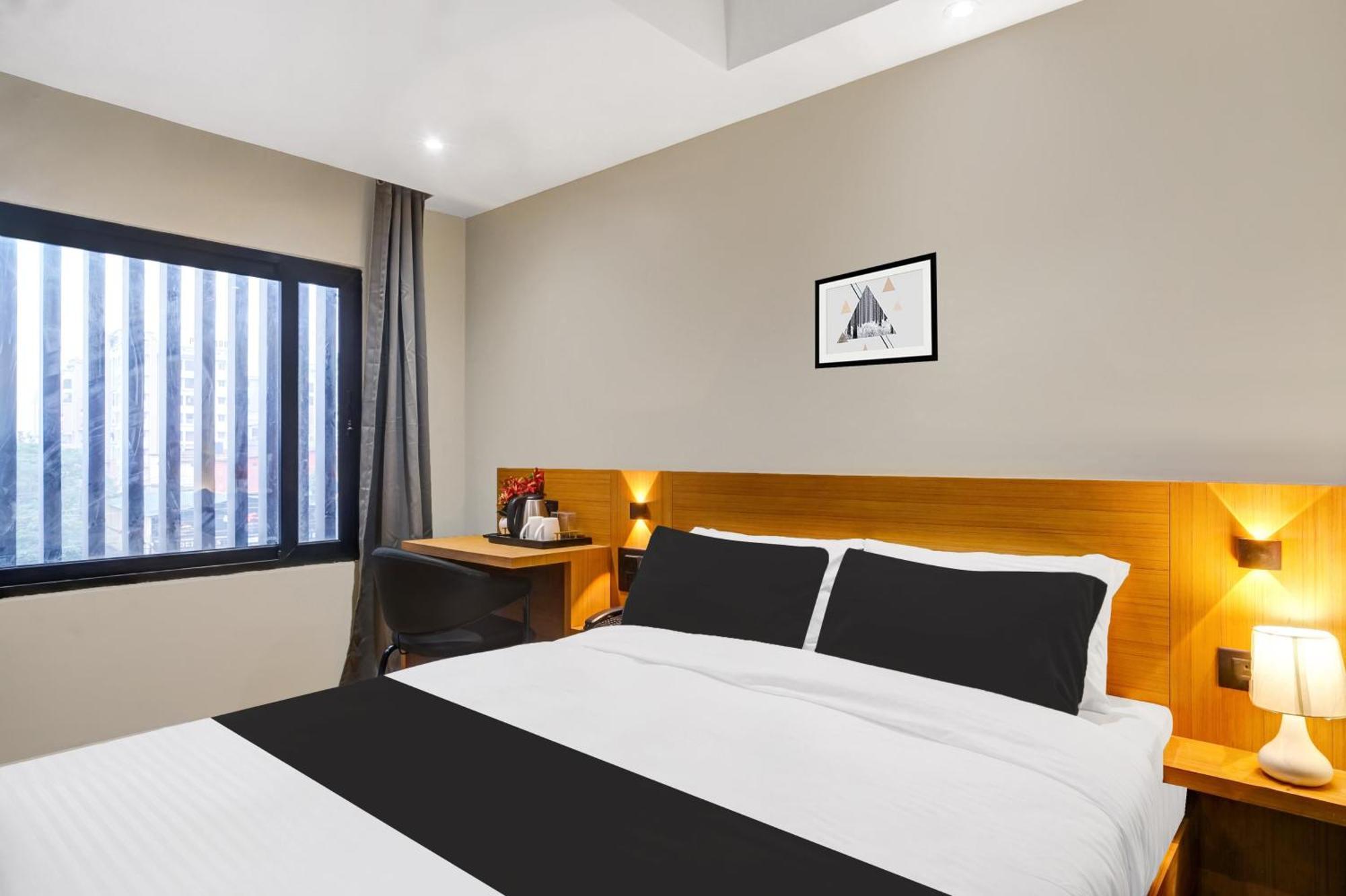 Townhouse Oak Sarusajai Stadium Dispur Extérieur photo